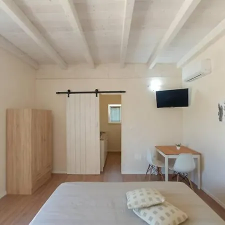 Ferienwohnung Mama' Relax 1 A Un Passo Dal Mare Con Piscina Melpignano Exterior foto