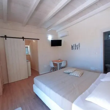 Ferienwohnung Mama' Relax 1 A Un Passo Dal Mare Con Piscina Melpignano Exterior foto